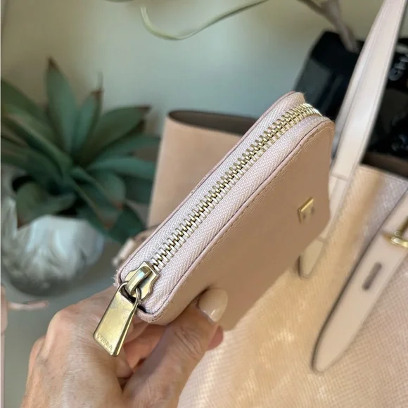 Like new Furla Blush Pink Long Ziparound Wallet - Picture 6 of 12
